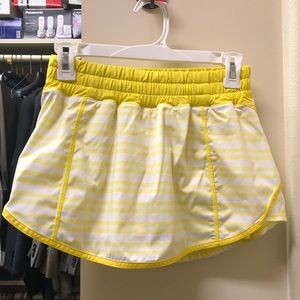 Lululemon size 4 yellow skirt